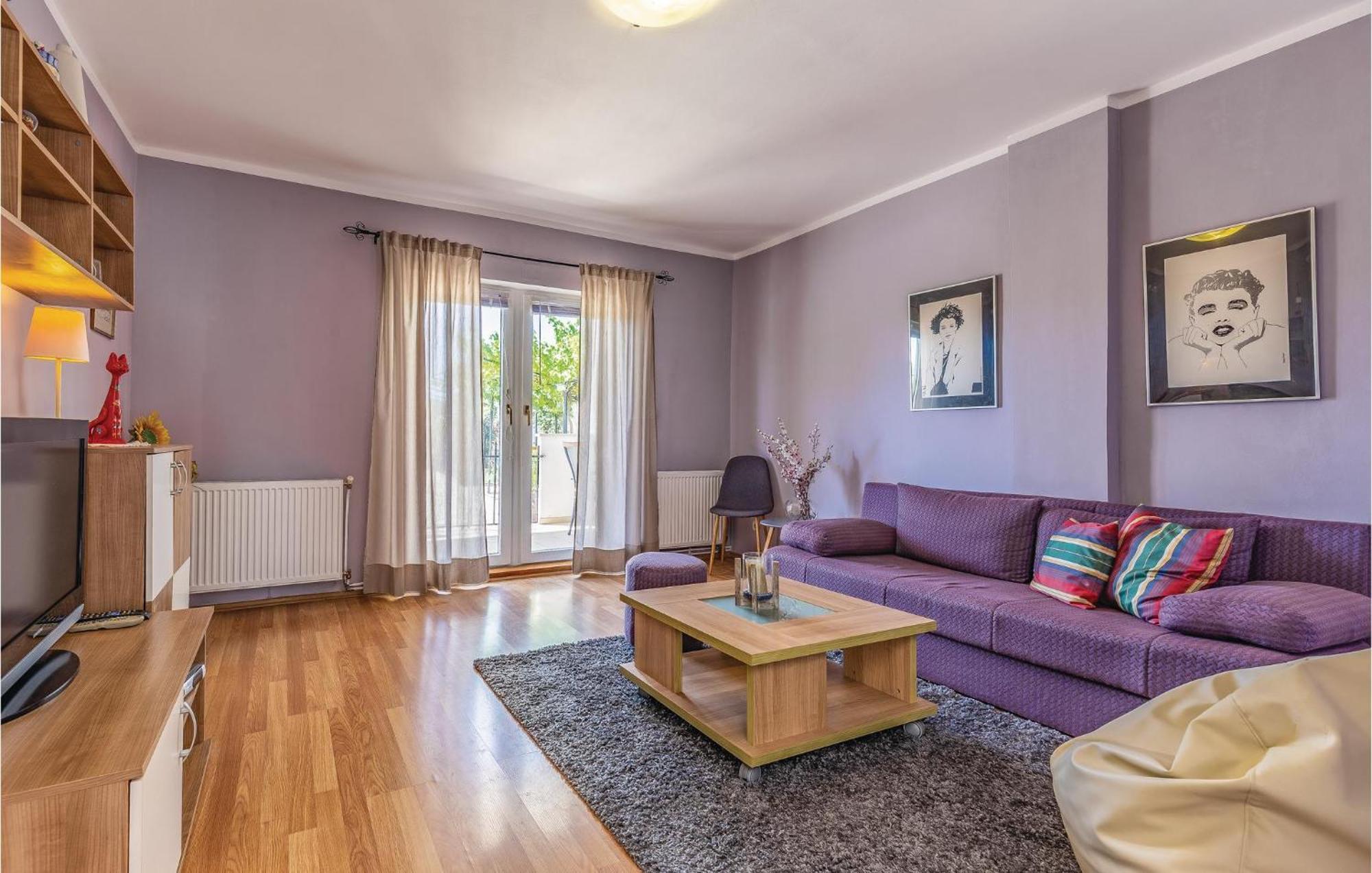 Gorgeous Apartment In Pula With Kitchen Exterior foto